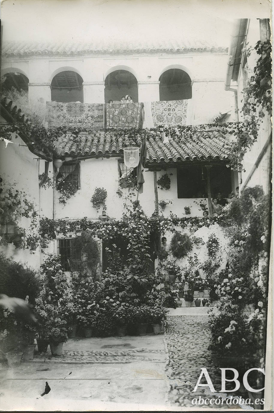 Así eran los Patios de Córdoba hace un siglo, en imágenes