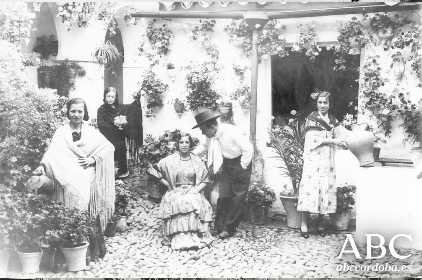Así eran los Patios de Córdoba hace un siglo, en imágenes