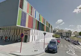Una mujer entrega en Albacete una cartera con 1.860 euros que encontró en la estación madrileña de Chamartín