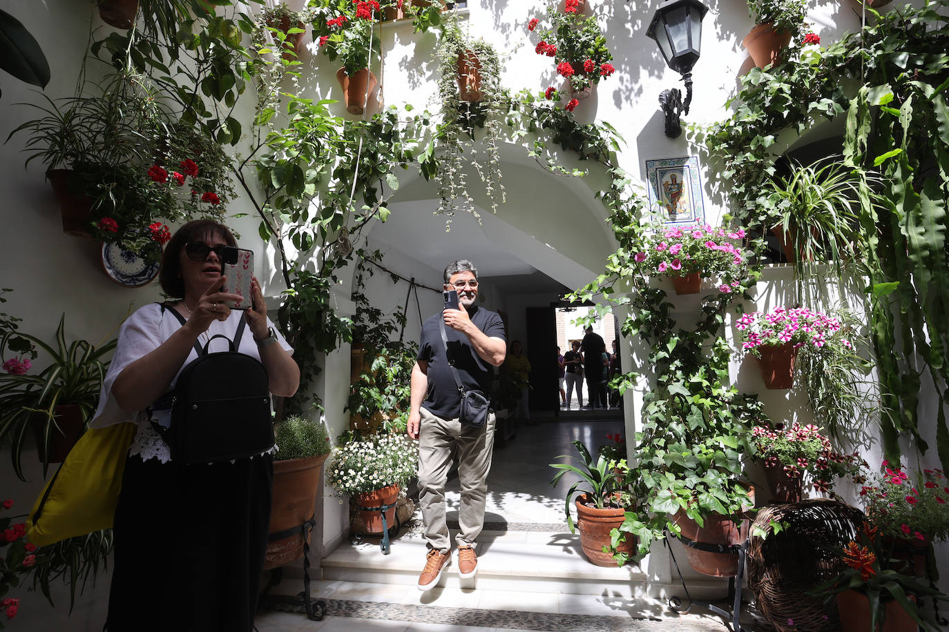 Patios de Córdoba 2023 | La exuberante ruta de San Basilio, en imágenes