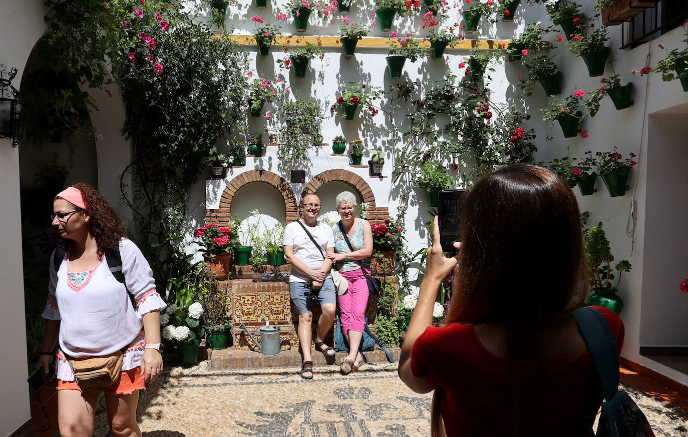 Patios de Córdoba 2023 | La exuberante ruta de San Basilio, en imágenes