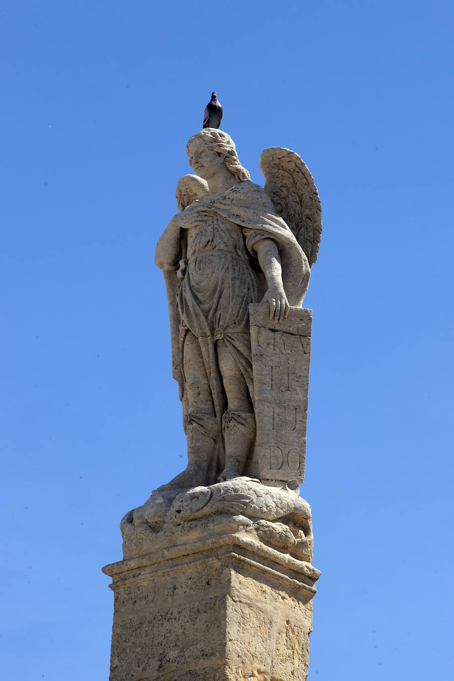 La rejuvenecida fachada de la iglesia del Juramento de San Rafael en Córdoba, en imágenes