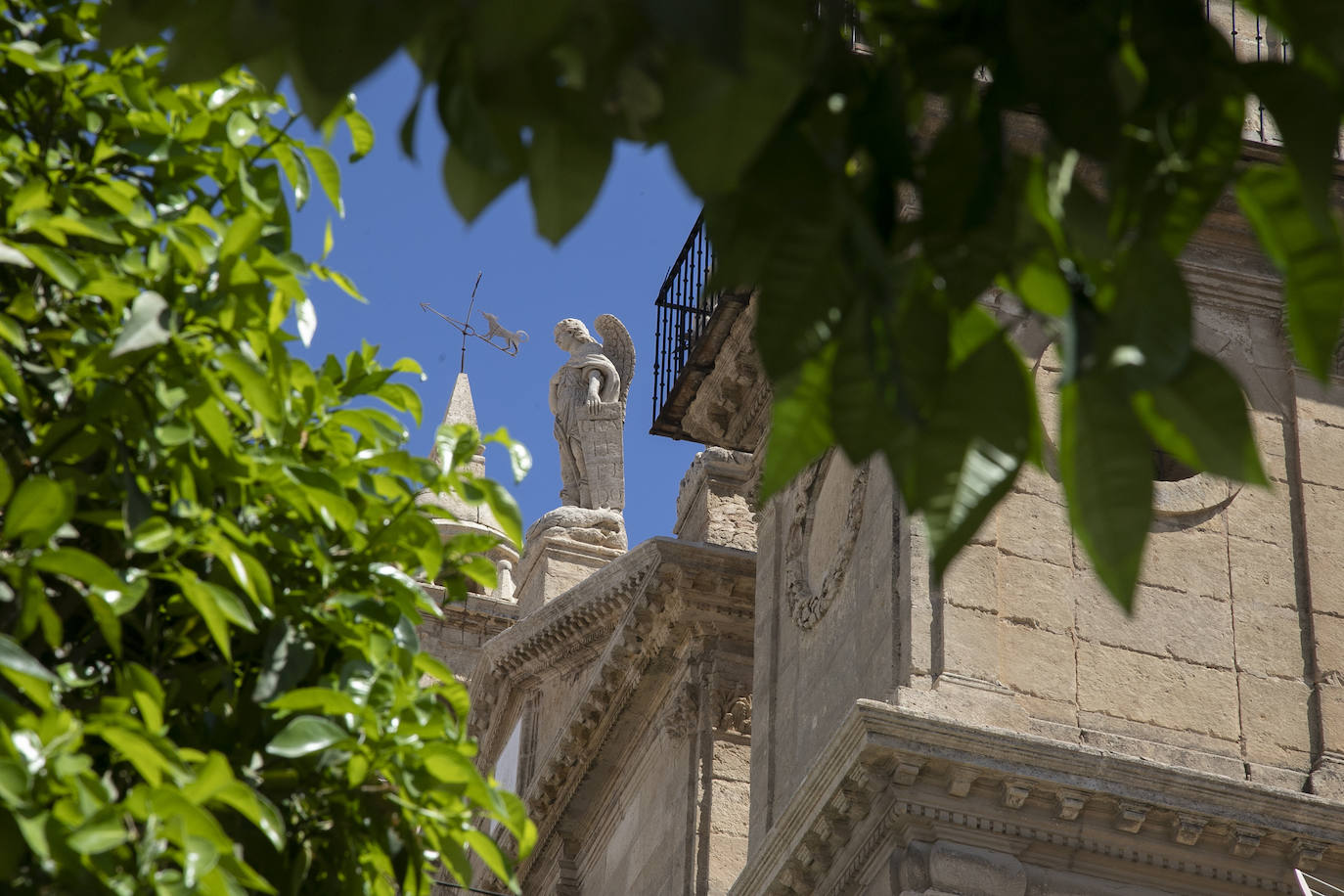 La rejuvenecida fachada de la iglesia del Juramento de San Rafael en Córdoba, en imágenes