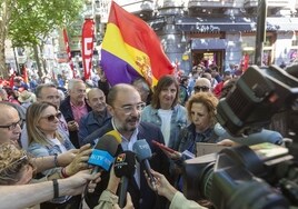 Lambán tilda a Bildu de «grupo filoterrorista» y lamenta que condicione al Gobierno de Sánchez