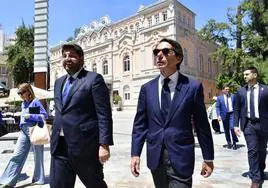 Aznar apuesta por un «gran acuerdo político y social» para «estabilizar la situación económica»