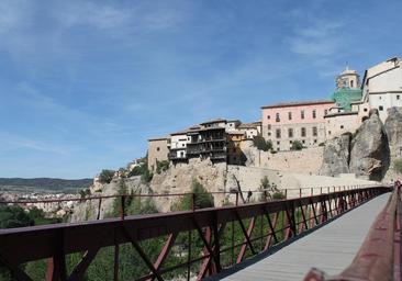 Cuenca se tiñe de negro por 10º año con los maestros del suspense en el Festival de las Casas Ahorcadas