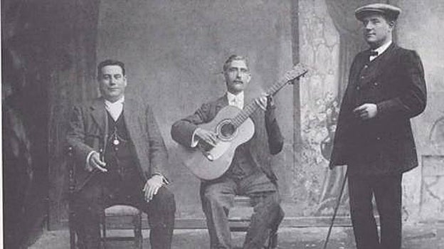 Imagen de Cayetano Muriel 'Niño de Cabra' junto a unos amigos