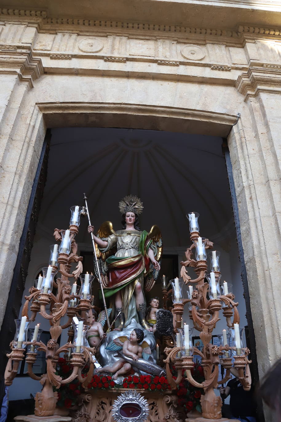 La procesión de San Rafael en rogativas por la lluvia en Córdoba, en imágenes