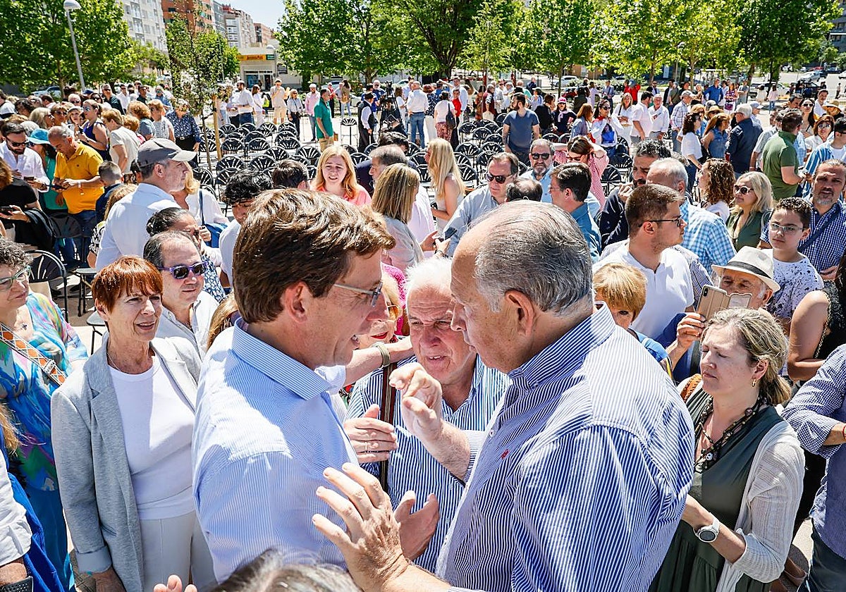 José Luis Martínez-Almeida, en un acto preelectoral del PP en el Ensanche de Vallecas