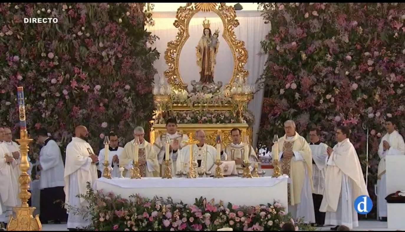 Multitudinaria coronación de la Virgen del Carmen de Mocejón