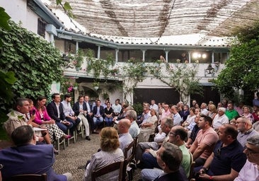 Bellido promete llevar el Museo Cofrade y la sede de la Agrupación a Santa Clara