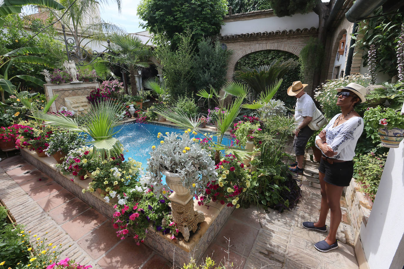 Patios de Córdoba 2023 | La genuina ruta de Santiago y San Pedro, en imágenes