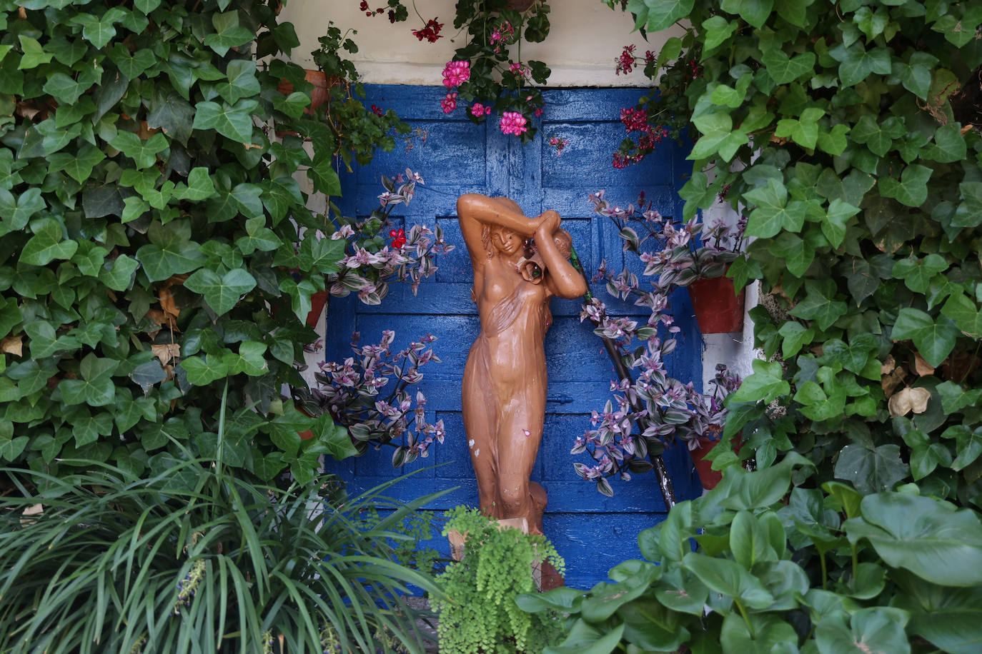 Patios de Córdoba 2023 | La genuina ruta de Santiago y San Pedro, en imágenes