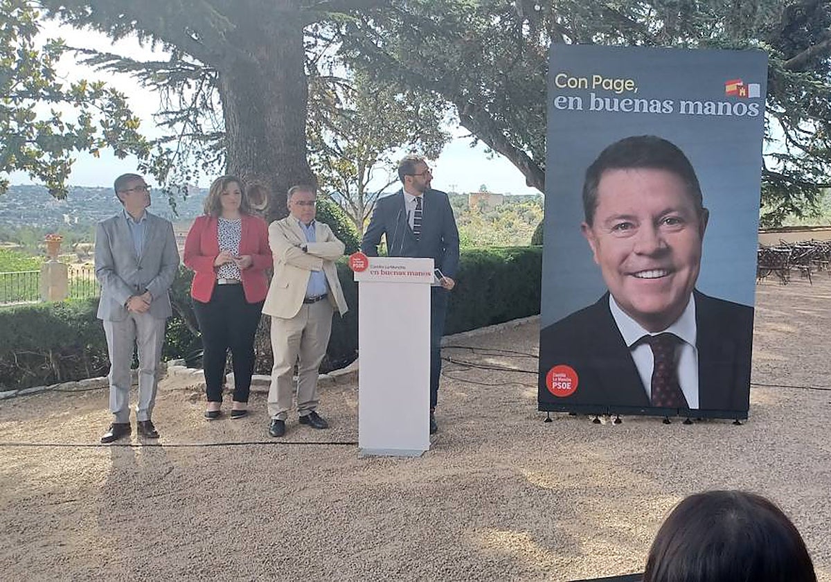 Presentación del cartel de la campaña del PSOE en la región