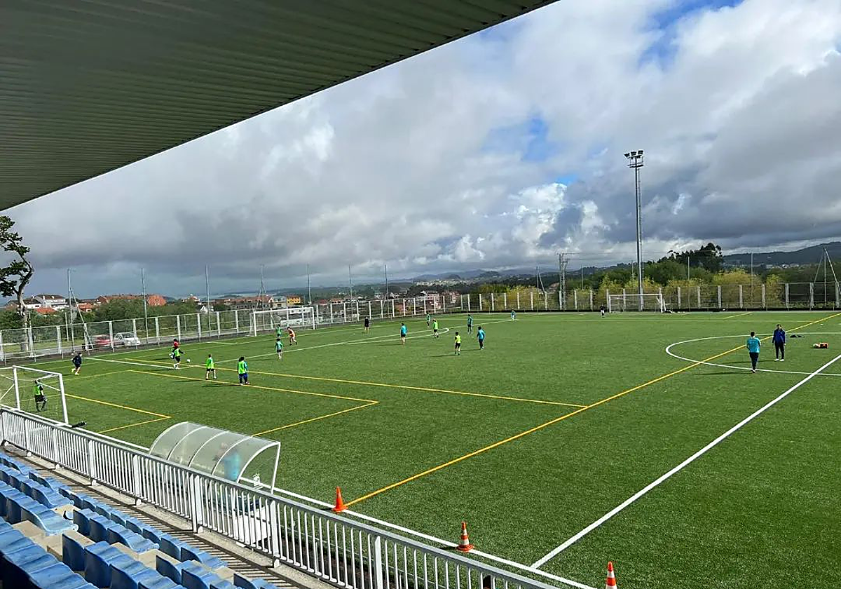 Campo de fútbol O Revel