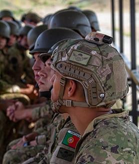 Imagen secundaria 2 - Varios militares de diferentes nacionalidades en la base militar de San Gregorio