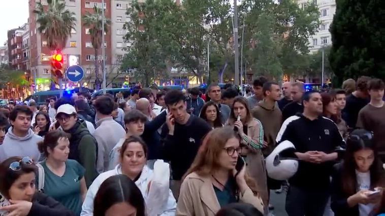 Cientos de Mossos blindan las casas que quiere desalojar Desokupa