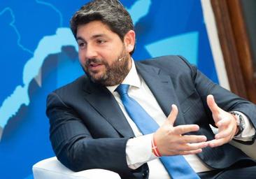 López Miras pide a Sánchez convocar la Conferencia de Presidentes para abordar el problema del agua