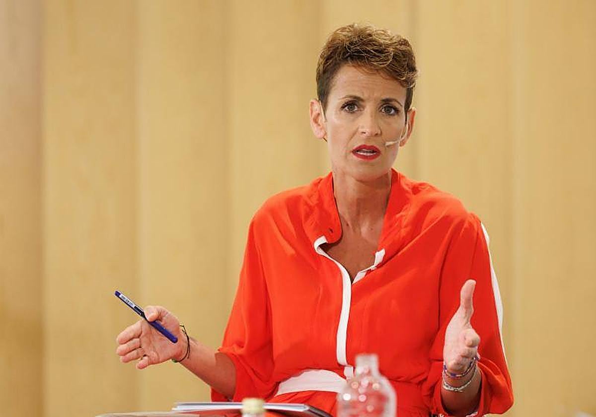 La presidenta de Navarra, María Chivite, durante un desayuno informativo este jueves