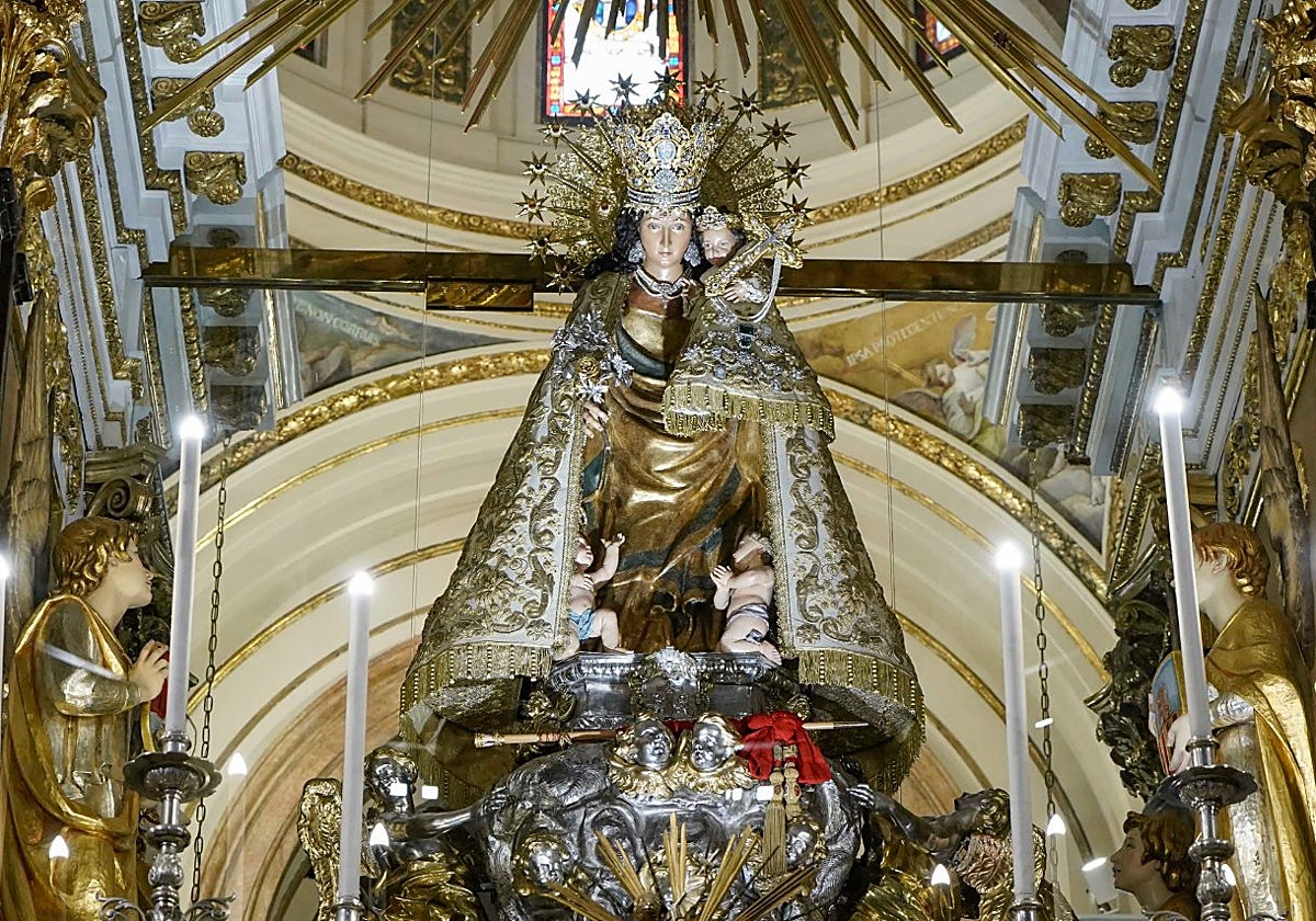 Imagen de archivo de la imagen de la Virgen de los Desamparados en Valencia