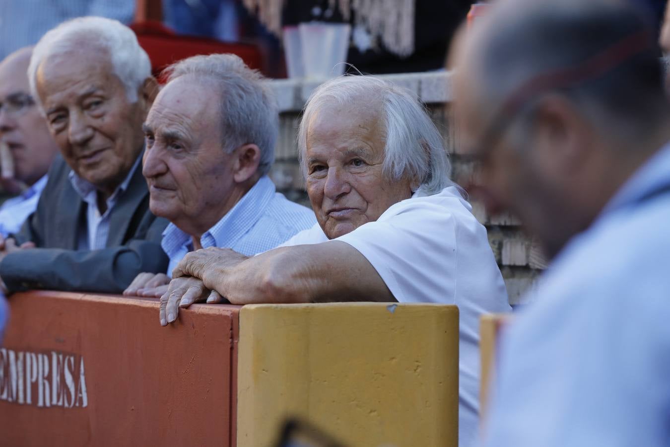 El triunfo de Manuel Román en su debú en la plaza de toros de Córdoba, en imágenes