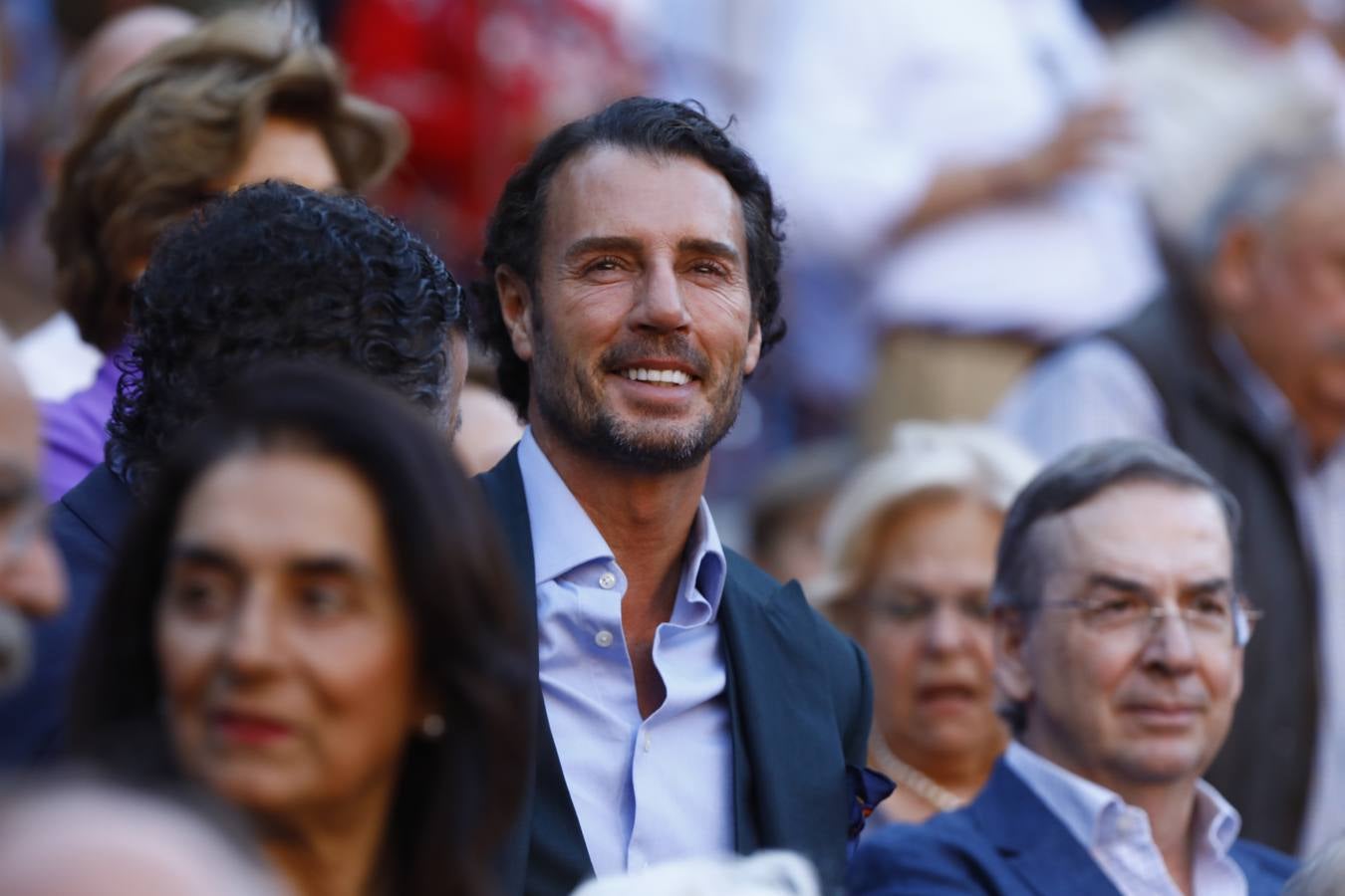 El triunfo de Manuel Román en su debú en la plaza de toros de Córdoba, en imágenes