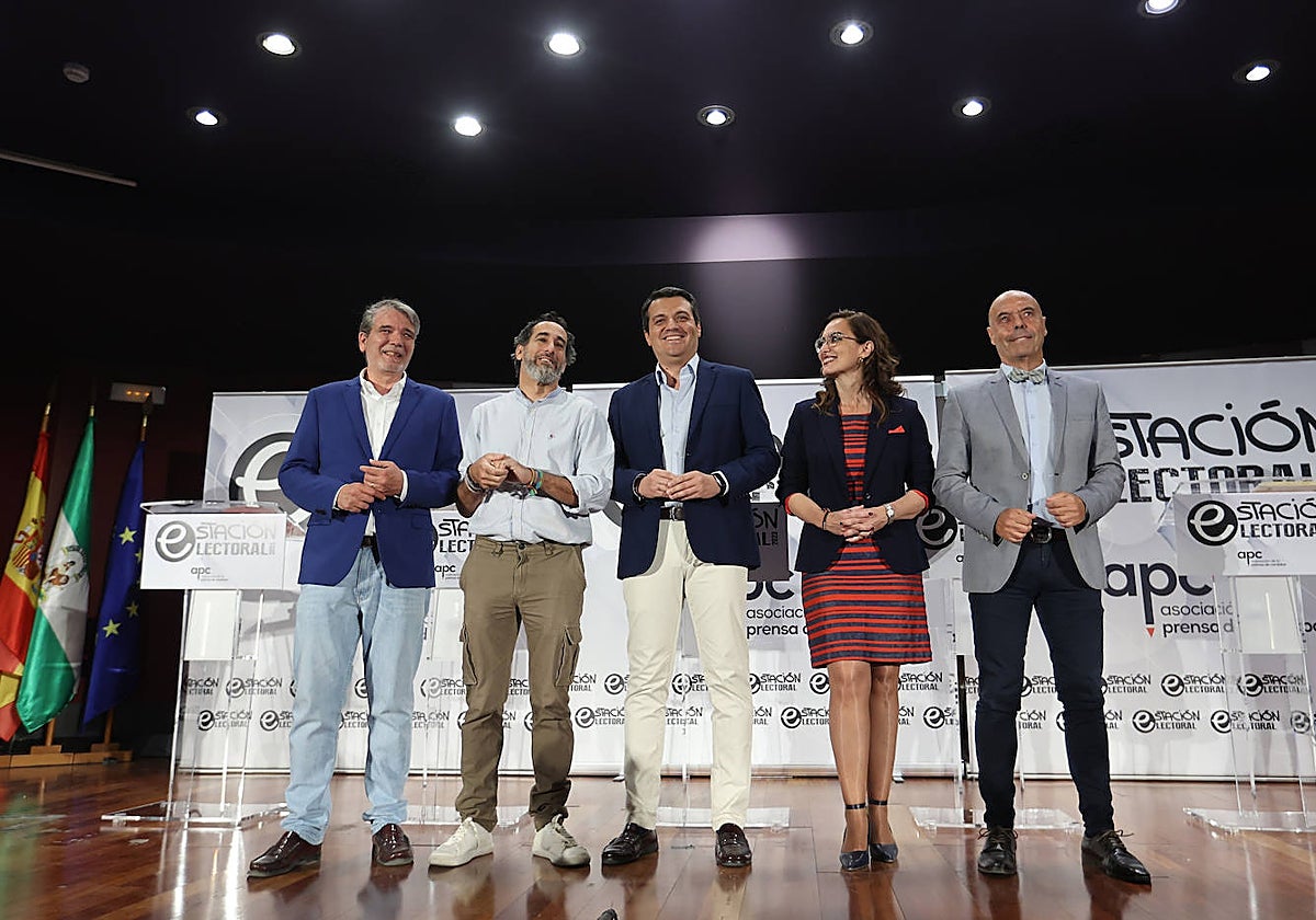 Los candidatos, este lunes en el debate electoral