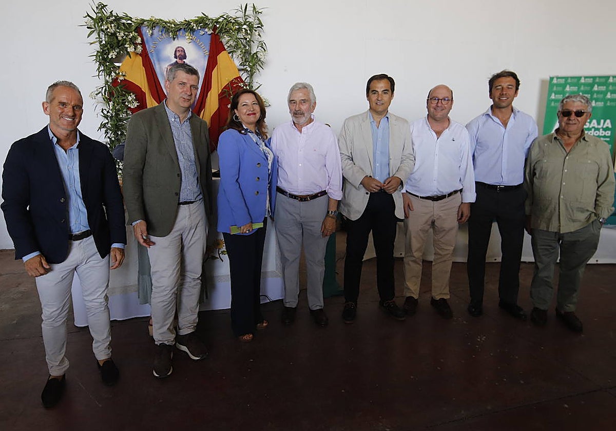 Foto de familia de los responsables de Asaja con los consejeros de Agricultura y Justicia