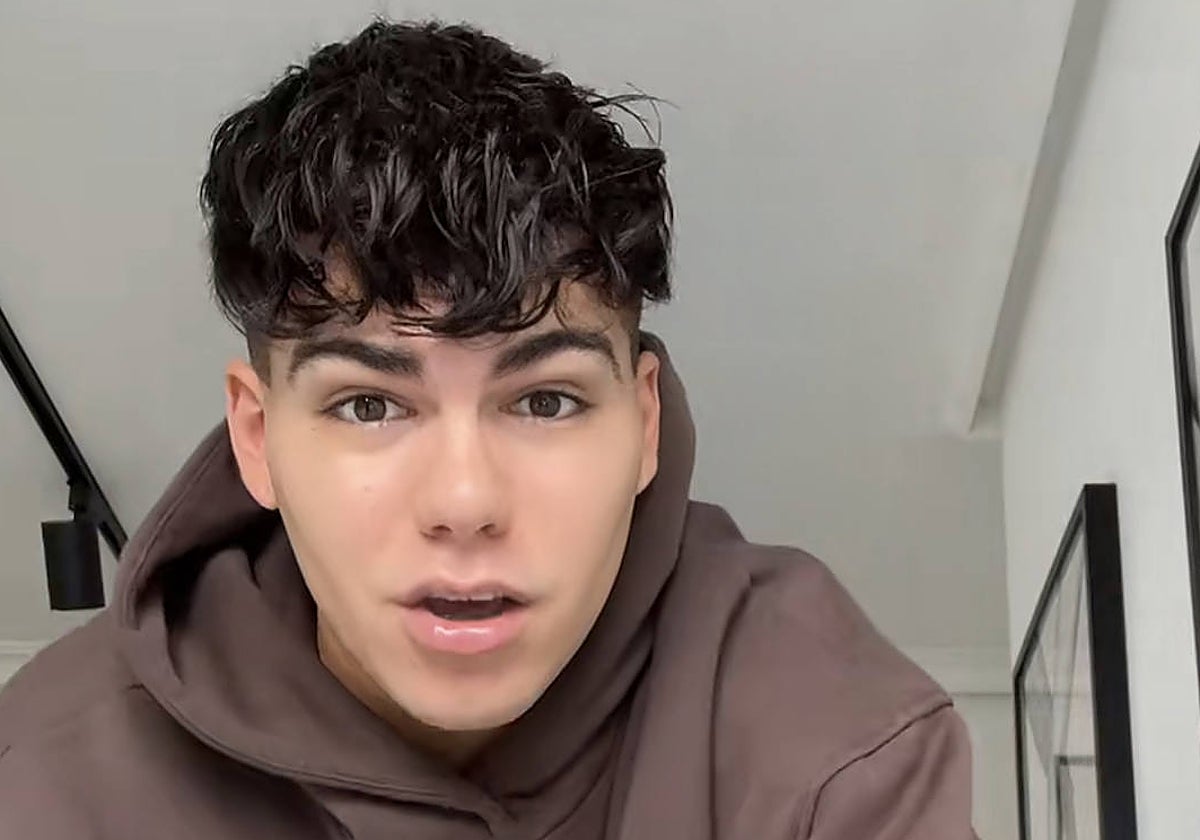 Captura del video que el asturiano Izan Oviedo colgó en TikTok para narrar su mala experiencia en la tienda