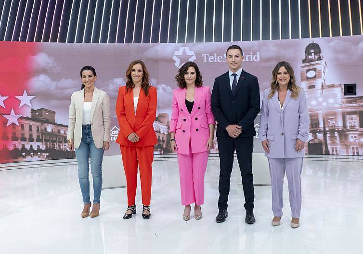 Los cinco candidatos a la Comunidad de Madrid, antes de iniciarse el debate electoral en Telemadrid // Vídeo: Las propuestas en materia de vivienda de los candidatos