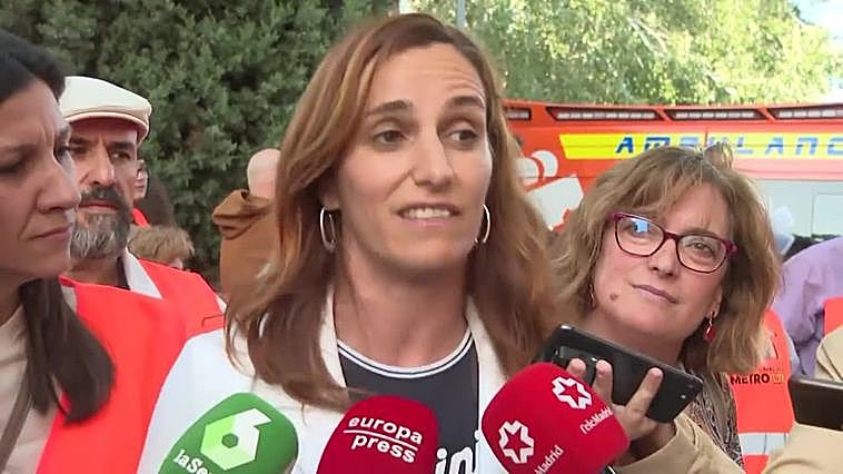 Mónica García acusa a Ayuso de "esconderse tras una nube de palabras" en el debate
