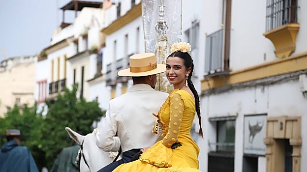 La alegría de los rocieros, este colorido jueves de tormenta