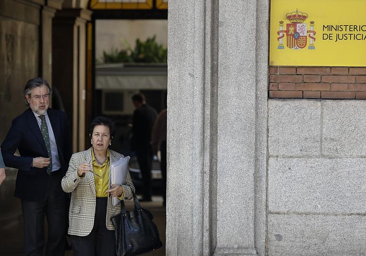 Los representantes de las asociaciones APM (jueces) y AF (fiscales) Juan José Carbonero y Cristina Dexeus