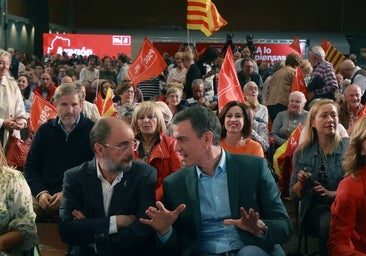 Lambán asegura delante de Sánchez que «con los herederos de la banda terrorista no queremos ninguna relación»