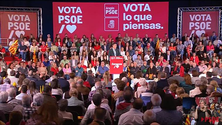 Sánchez promete que tendrá "todos los apoyos" para hacer realidad 1.500 viviendas sociales