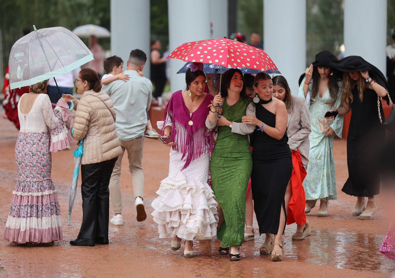 La Feria de Córdoba bajo la lluvia en imágenes