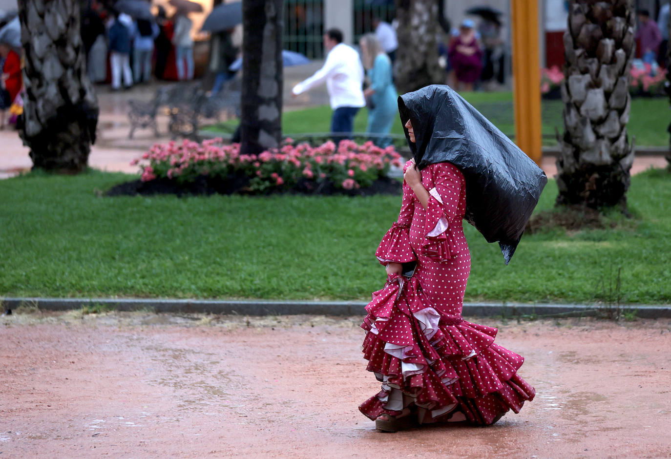 La Feria de Córdoba bajo la lluvia en imágenes