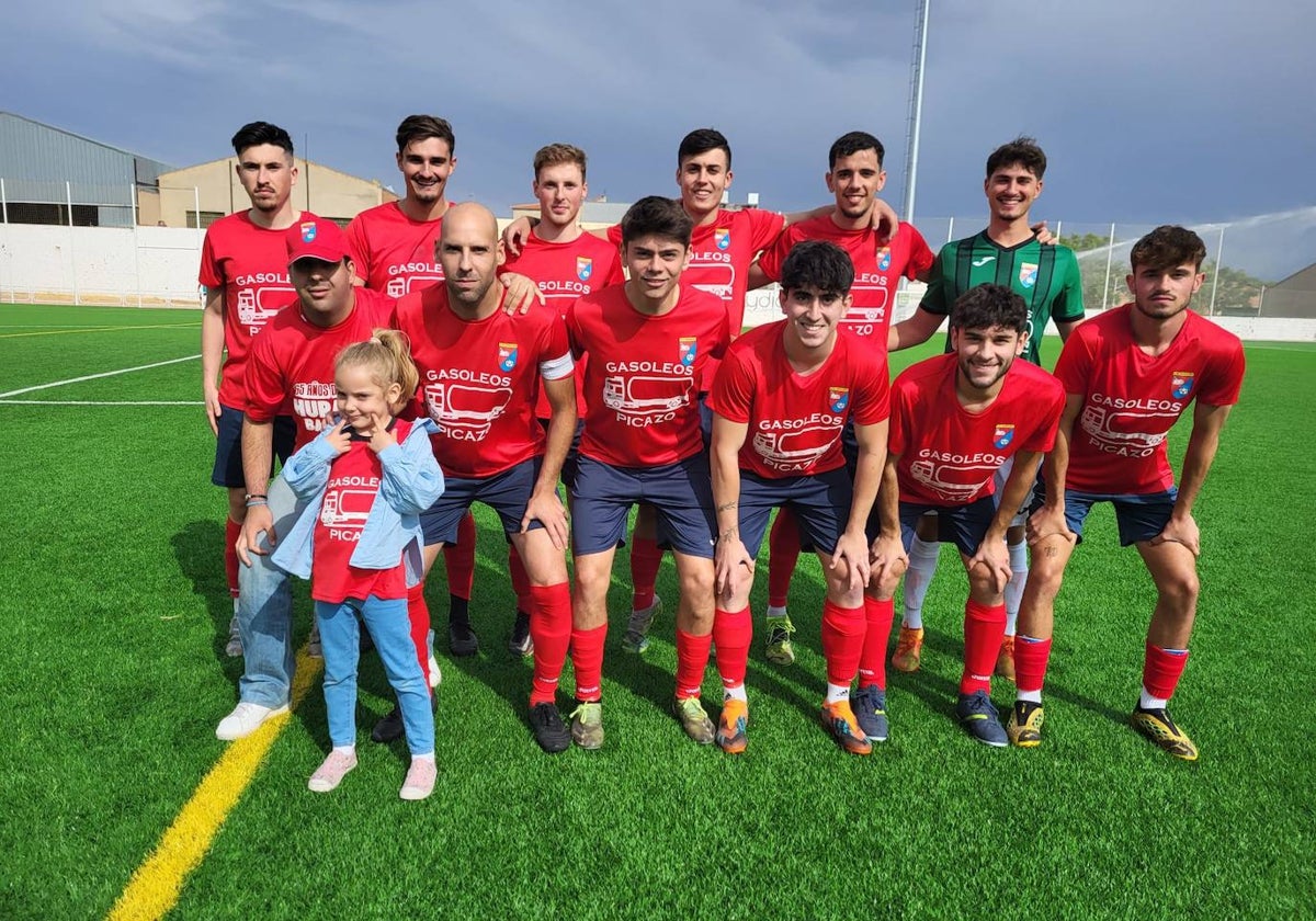 El Huracán de Balazote ha sido segundo del grupo I de Preferente y se jugará el ascenso contra el Quintanar