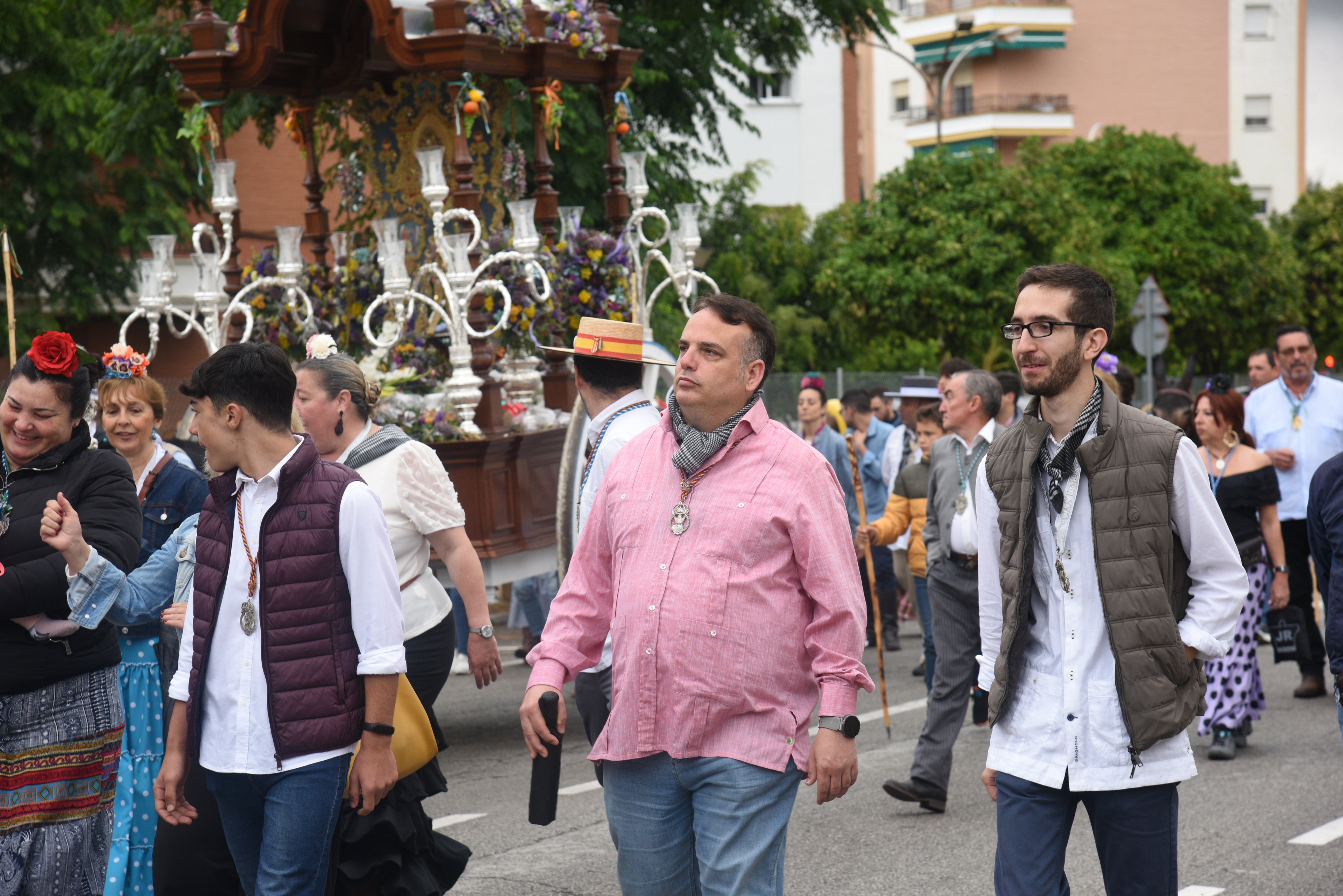 Salida del Rocío Castrense con Montequinto