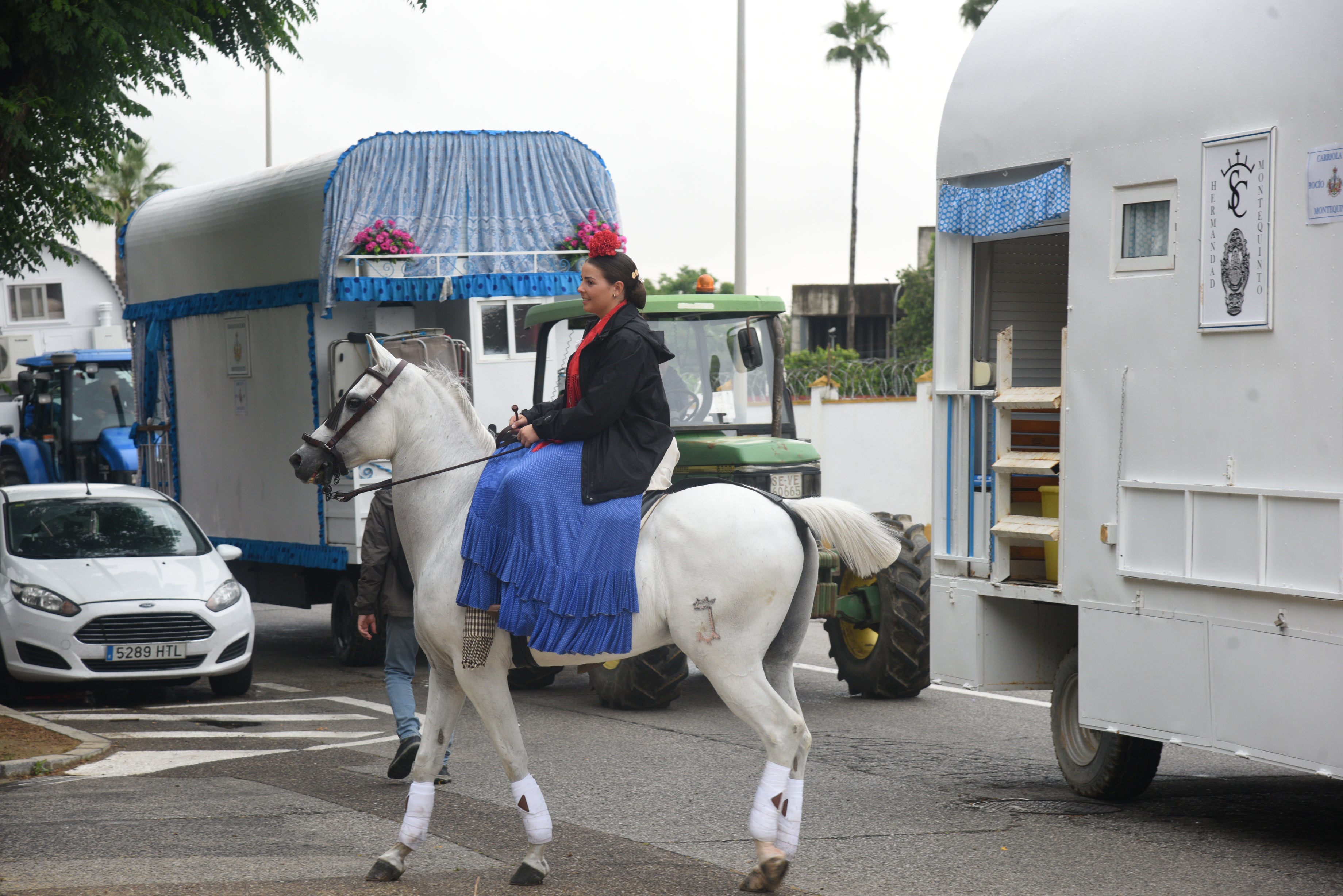 Salida del Rocío Castrense con Montequinto