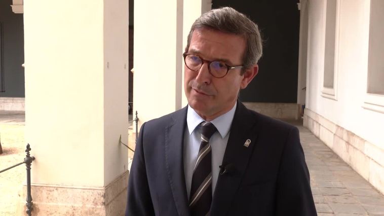 La Junta de Andalucía se compromete a reducir hasta un 12% su consumo eléctrico