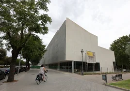 Continúa el atasco de la apertura de la Biblioteca del Estado en Córdoba