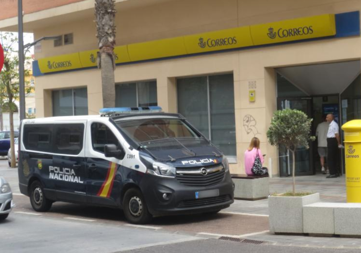 Oficina de Correos en Melilla, donde se investiga la compra de votos por correo