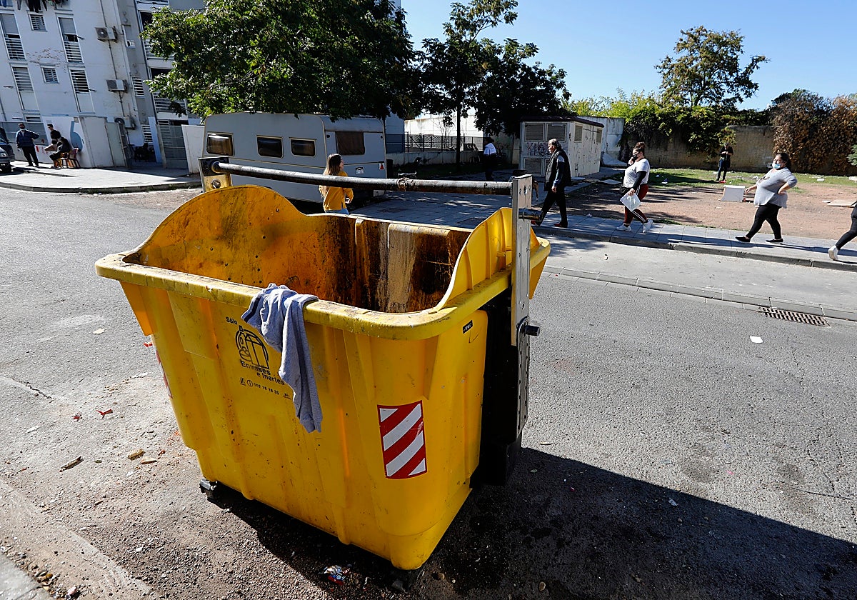 Un contenedor de basura en el Sector Sur