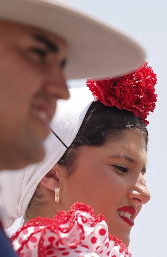 Ambiente del paso de algunas hermandades del Rocío por Villamanrique de la Condesa