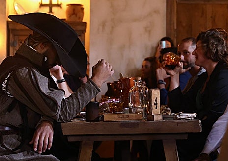 Imagen secundaria 1 - Tercera gran novedad del año en Puy du Fou: El Bodegón del Capitán, restaurante-espectáculo