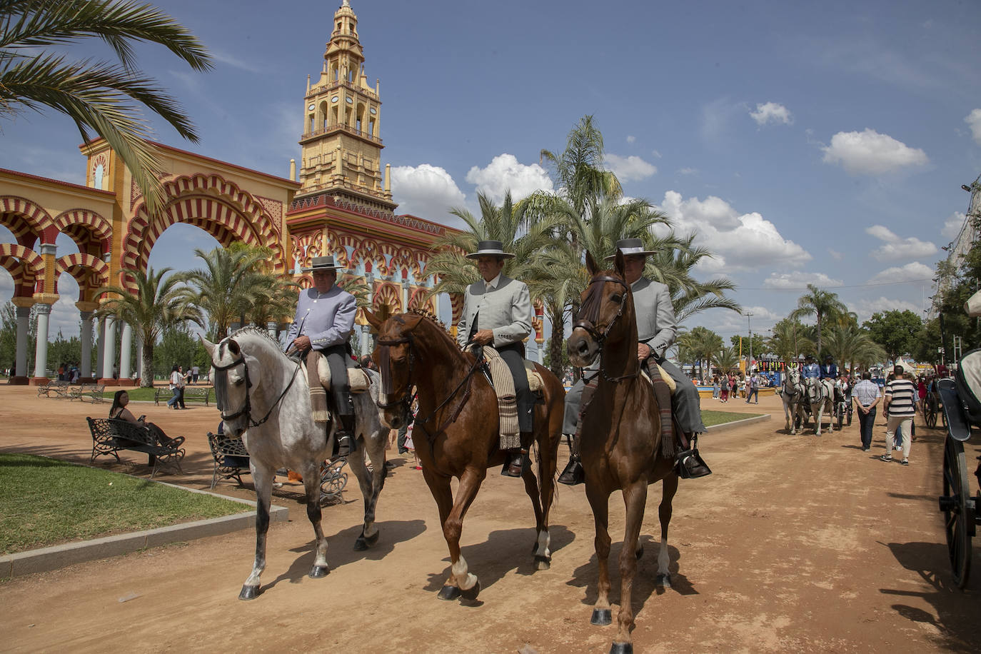 Feria de Córdoba 2023 | El festivo ambiente del viernes, en imágenes