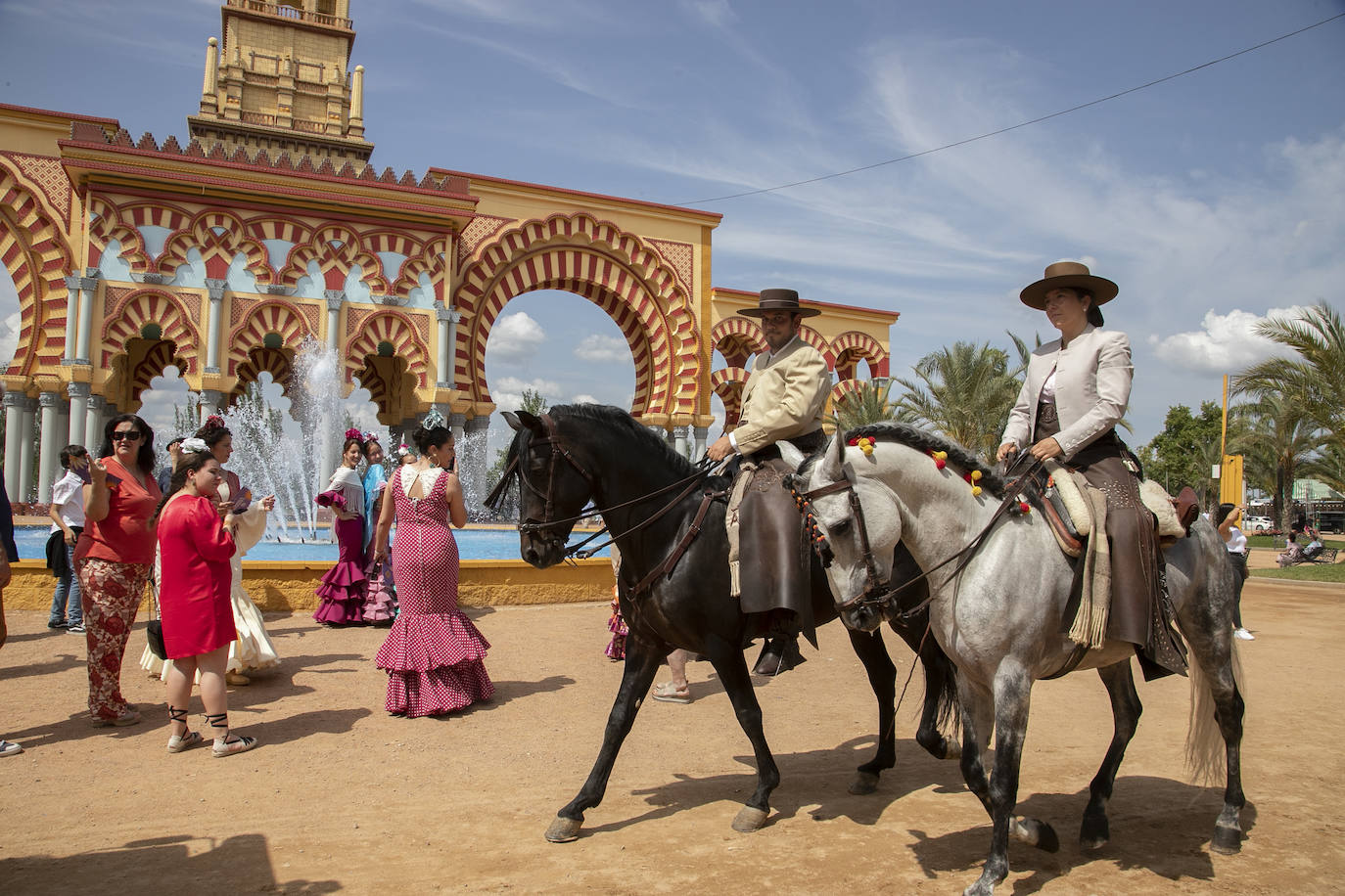 Feria de Córdoba 2023 | El festivo ambiente del viernes, en imágenes