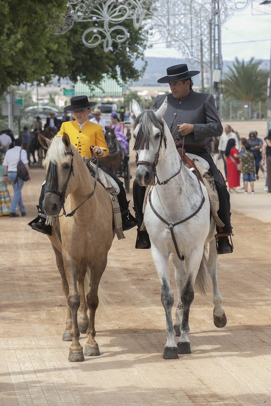 Feria de Córdoba 2023 | El festivo ambiente del viernes, en imágenes