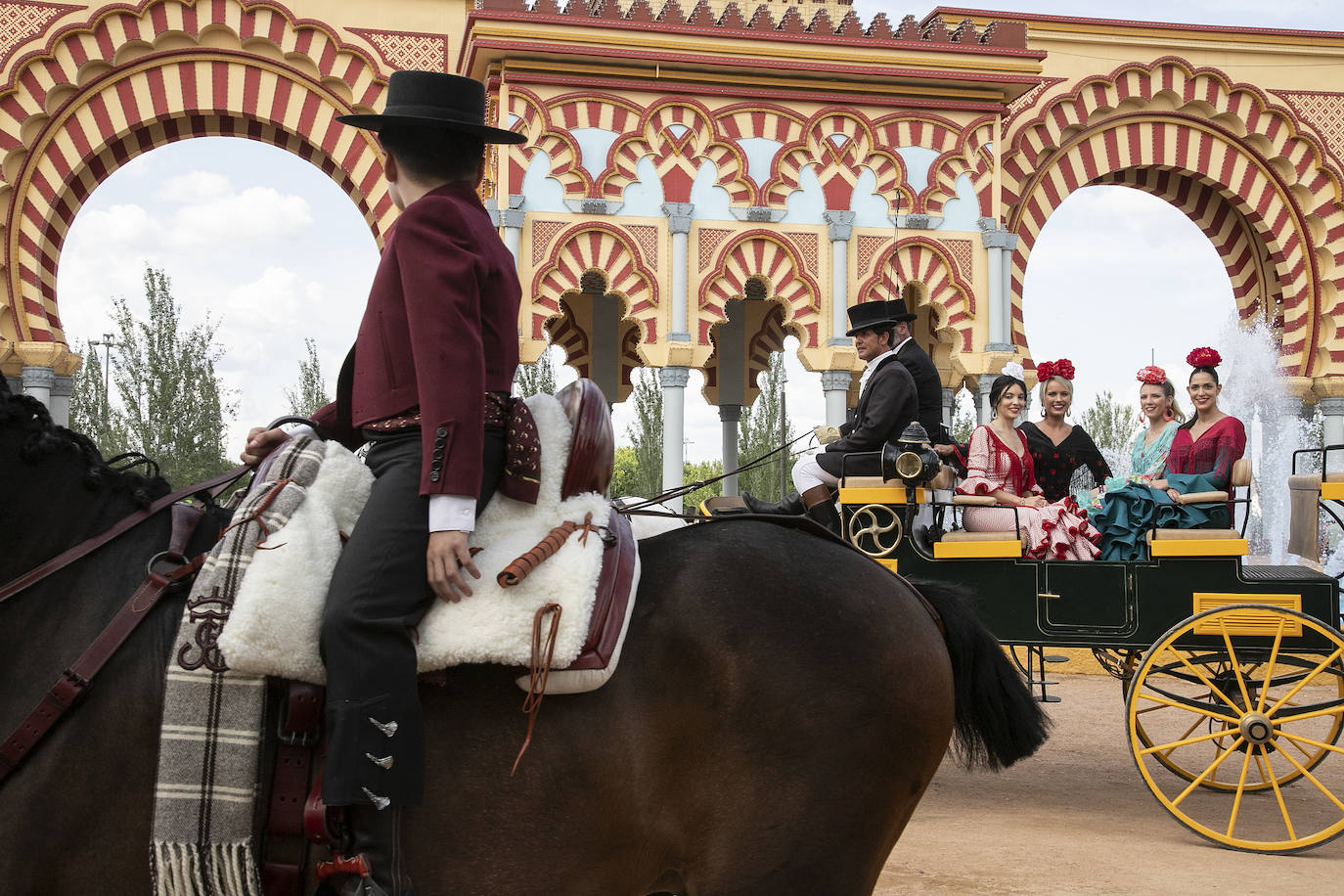 Feria de Córdoba 2023 | El festivo ambiente del viernes, en imágenes